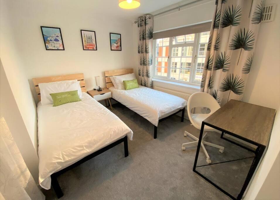 Апартаменты Redhill Town Centre 3 Bed House Near Gatwick Airport, Easy Commute To London Экстерьер фото