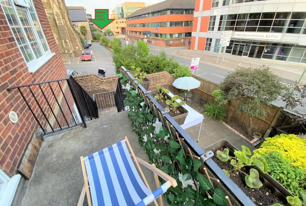 Апартаменты Redhill Town Centre 3 Bed House Near Gatwick Airport, Easy Commute To London Экстерьер фото